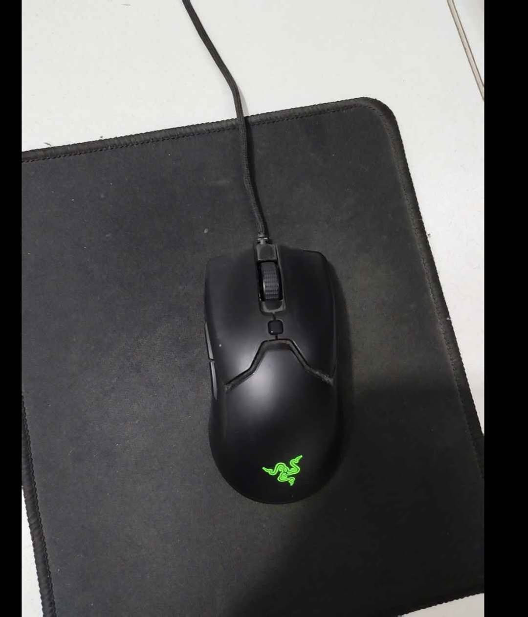 الوحة الام B450 tomahawk
المعالج Ryzen 5 5600x
كرت الشاشة Gtx 1080 ti gigabyte
التخزين هارد واحد تيرا ssd + هارد عدد 2 بسعة 257 ssd + هارد واحد تيرا hdd
الرام 32 كيكا سامسونك 
البور سبلاي Psu 650 msi mag
الماوس Mouse razer viper mini
كيبورد ميكانيكي باضائة RGB قابلة للتخصيص 
الشاشة فورتكس 165hz
منظومة ups online بسعة 1kva
سماعات مكتبية + سماعة كيمنك + كرسي كيمنك بغداد, العراق


**إذا كنت صاحب هذا الإعلان وتريد حذفه لأي سبب، رجاءا أرسل رسالة إلى الدعم الفني**