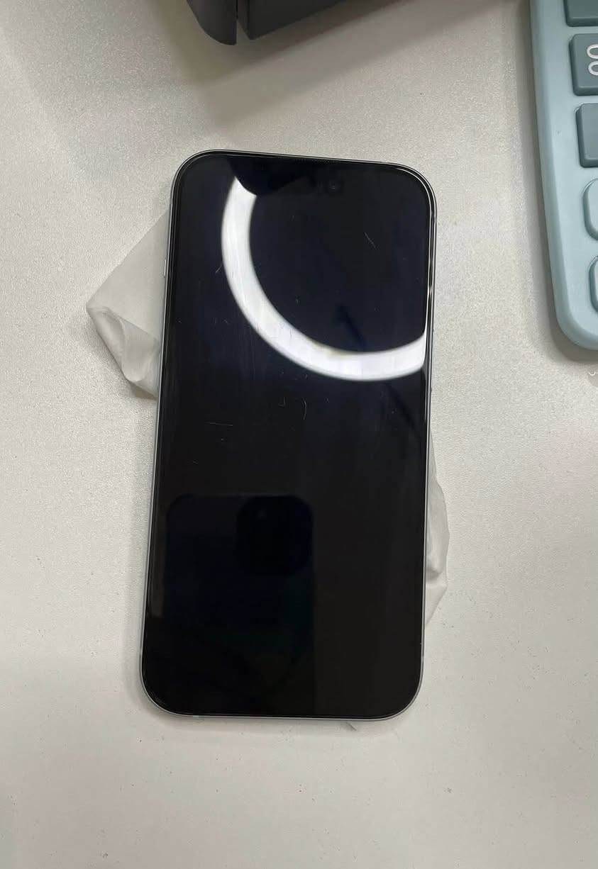 iphone 15
ذاكره 256
بطاريه 91%
‏1 sim يدعم
شرق اوسط . نموذج AA
مامفتوح . بدون ملحقات
 جهاز طافي فقط يحتاج تحديث كامل برمجه شعار ابل . بدون ايكلود لأن كله متوقف حالياً  
فحص مع ظمان
سعر 155 الف نهايته
عنوان / اربيل مناره + متوفر توصيل
مايشتري لايدخل يتعبني رجاءً


**إذا كنت صاحب هذا الإعلان وتريد حذفه لأي سبب، رجاءا أرسل رسالة إلى الدعم الفني**