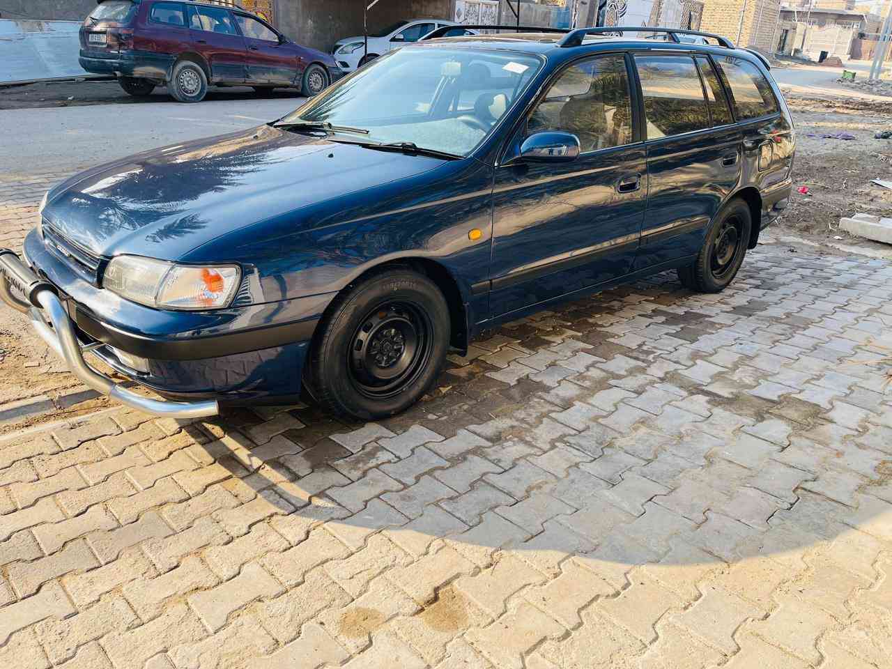 تيوتا كارينا ستيشن مديل 95
مكفوله من الضربه والكص ونقل جثه والكلبه 
كير محرك حداديه وتبريد 
دشبول يسره 
كهربائيات شغاله كلها 
رقم بغداد سنويه لغايه 2029مشروع وطني 
العنوان. نجف ناحيه الحريه 
***********
السعر (62)
