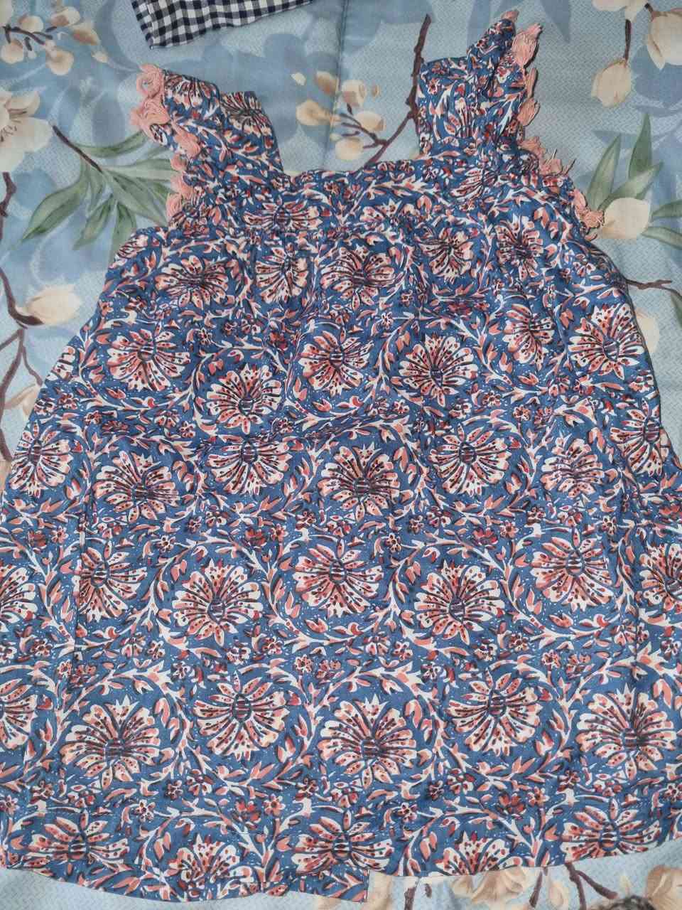 Lot 5 robe 2000 dnr 18 mois a 36 mois 3 ans


**إذا كنت صاحب هذا الإعلان وتريد حذفه لأي سبب، رجاءا أرسل رسالة إلى الدعم الفني**