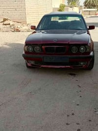 BMW 525بلادي كير اوتماتيك سلايد داخل جلد اسود بجم عريض موديل 92 سنويه ...
