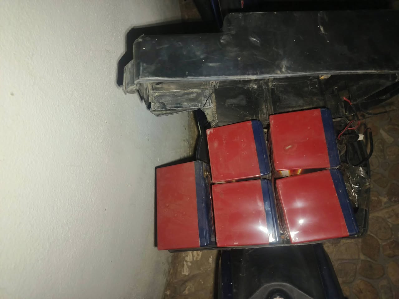 للبيع کرکوک
باتری عاطل

بۆ فرۆشتن 
بەس پاتری عاتڵە


**إذا كنت صاحب هذا الإعلان وتريد حذفه لأي سبب، رجاءا أرسل رسالة إلى الدعم الفني**
