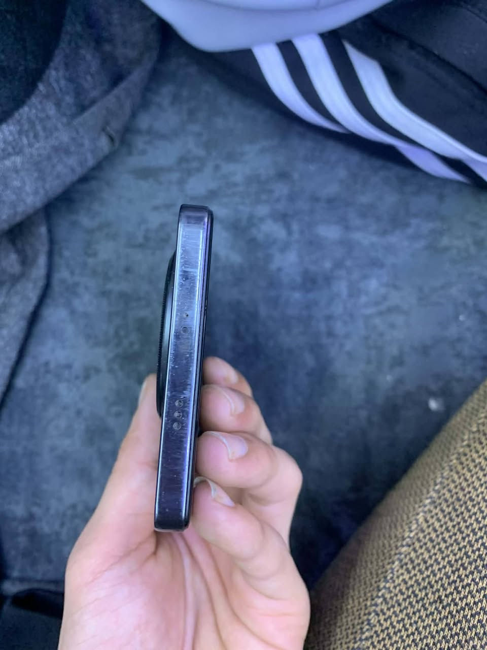 السلام عليكم ورحمة الله وبركاتة
جهاز TECNO CAMON 30 5G
تكنو ماكون 
الكاميرا50 + 2 ميجابكسل
البطارية والشحن السريع5000 مللي أمبير - 70 واط
Mediatek Dimensity 7020 المعالج 
الشاشة6.78 بوصة - 120 هرتز - AMOLED 
الذاكرة 512 رام 24 
غراضو فقط كفر و شاحن الاصلي
للبيع و يرهم مراوس حسب القناع 
مكان موصل سعر الجهاز 240 وبي مجال حك جي فقط


**إذا كنت صاحب هذا الإعلان وتريد حذفه لأي سبب، رجاءا أرسل رسالة إلى الدعم الفني**