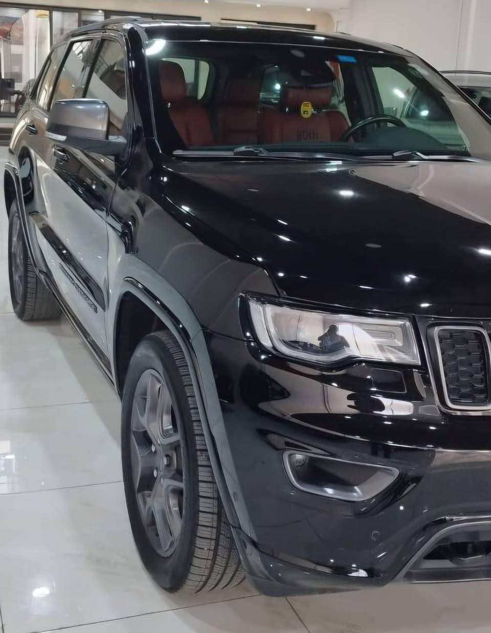 جيب خليجيه ثمانينيه ليميتد
وكاله هارلم
الموديل :2021  
المحرك : V6.  3.6L
رقم اربيل 
السياره كلين تايتل مكفوله كفاله عامه  
كير محرك صدر تبريد على وضع الشركه
 السيارة صاحبها دكتور /طبيب
 على ايدة مشتريها صفر / مسجلةبالسنوية شهر الواحد 2022
 عناية فائقة للسيارة اخت الجديدة
اكاد اقسم ما تلكون هيجي نظافة
 ماشية 70000كم
 تصعد تمشي بيها كأنه ما ماشية 
المواصفات :
اللون اسود والداخل قرميدي احمر ماروني اصلي شركة
* دفع رباعي 4x4 . 
* شفتات بالستيرن
* تحذير النقطة عمياء ⚠ .
* ويل قياس 20 انج .
* سقف بانوراما . 
* شاشه كبيرة 8.4 انج . 
* نظام الخرائط (GPS) .
* ستيرن كهربائي . 
* المصابيح الأمامية زنون .
* كشافات الضباب زنون .     
* تشغيل عن بعد .
* صندوق كهربائي ..
* حفظ وضعيات الجلوس (ميموري) . 
* المقاعد الأمامية كهربائية .
* المقاعد الأمامية تبريد وتدفئة .
* المقاعد الخلفية تدفئة .. 
* حساسات أمامية . 
* حساسات خلفية . 
* كاميرا خلفية .
* تدفئة ستيرن . 
* بخاخ ماء على المصابيح الامامي..
* مرايا شفط ،خاصية تدفئة لازالة البخار ،متحسسه للضوء العالي
* مانع تصادم خلفي .
*دوسات كهربائية اوتوماتيك
* بلوتوث تلفون . 
* محدد سرعة . سقف بنوراما فتحتين
* نظام التشغيل والاطفاء الاوتوماتيكي ( Auto Start System ) .
* نظام بريك اوتوماتيكي ( Auto Break System )
* ⁠رادار امامي
*الاطارات مبدلة قبل اربعة أشهر
 *تاير السبير مانازل بالكاع
مكان السيارة اربيل 
السياره كلش جديده  وفوول مواصفات 
للاستفسار  الاتصال ع الرقم 
*********** واتساب
 بائع خاص
