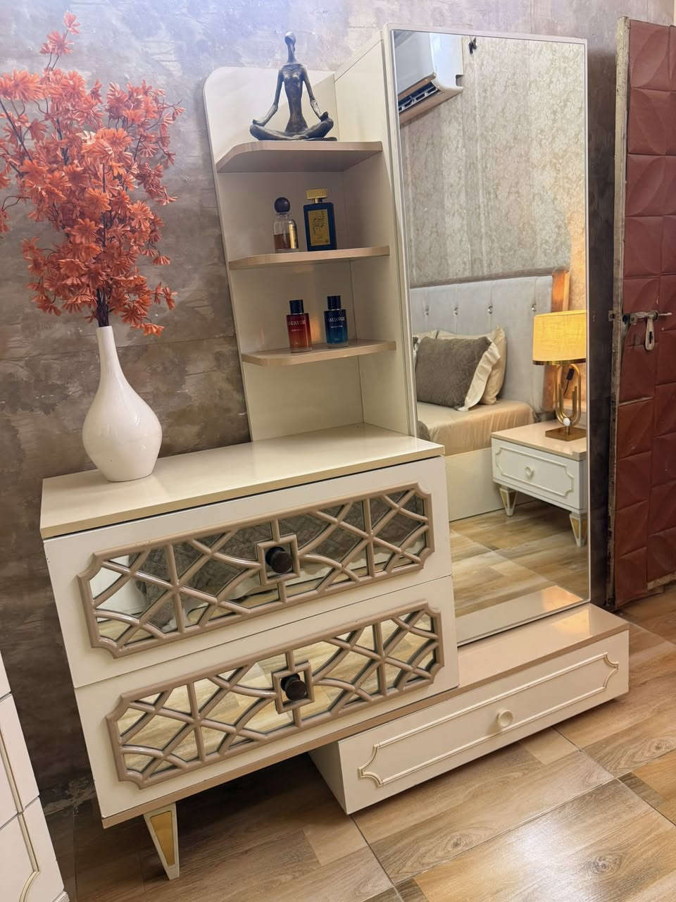 غرفة تركي بسعر مناسب ٨قطع سرير مخزن صبغ حراري سعرهه ٨٥٠


**إذا كنت صاحب هذا الإعلان وتريد حذفه لأي سبب، رجاءا أرسل رسالة إلى الدعم الفني**