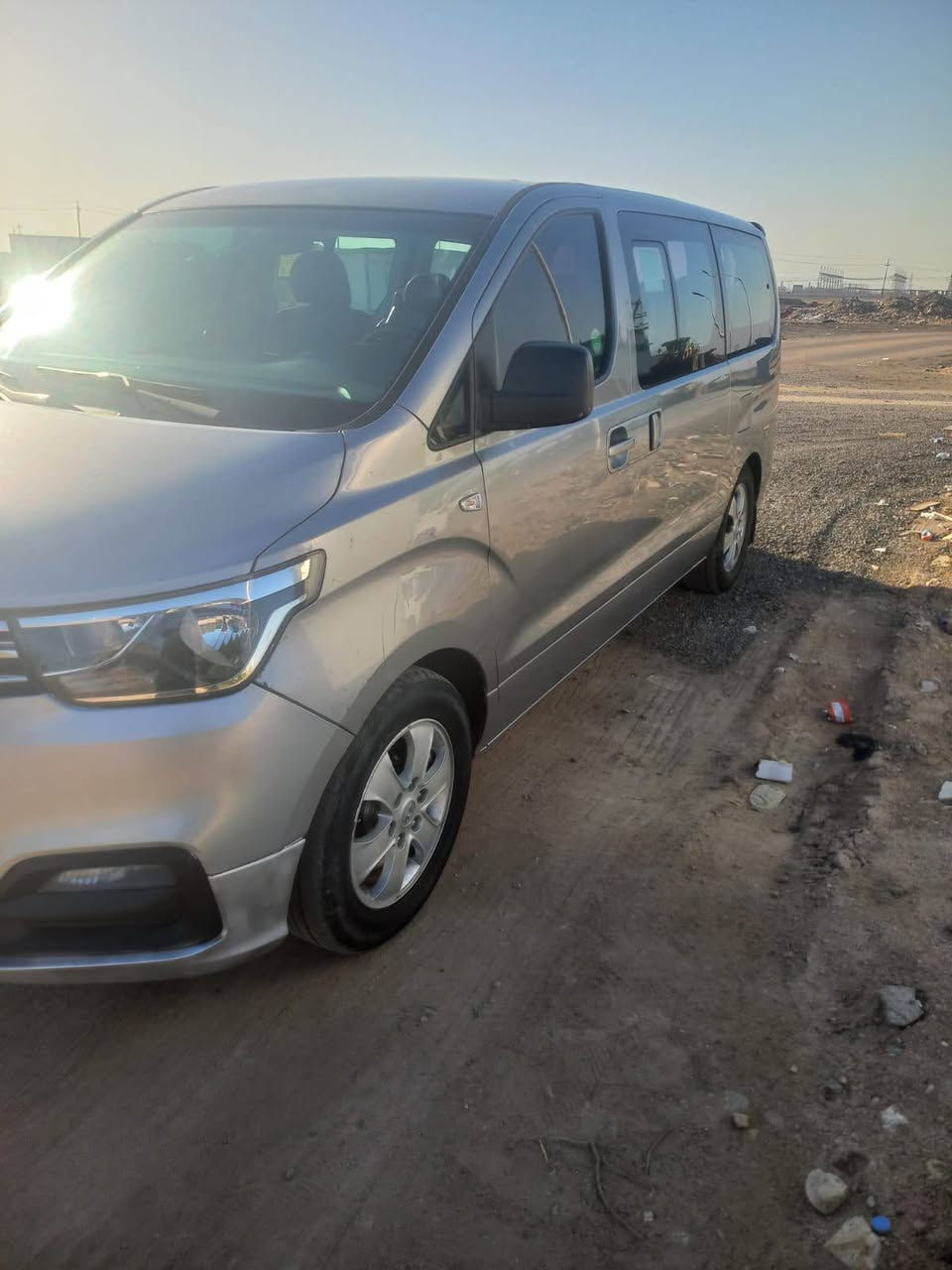 السلام عليكم
استارسيكس 2020اصل سيارة جاهزة vip ماعدا الفتحه 

المكان بصرة المركز السعر305 وبيها مجال الملاحظه اني مكلف بل نشر هاذا رقم راعيها 

***********
