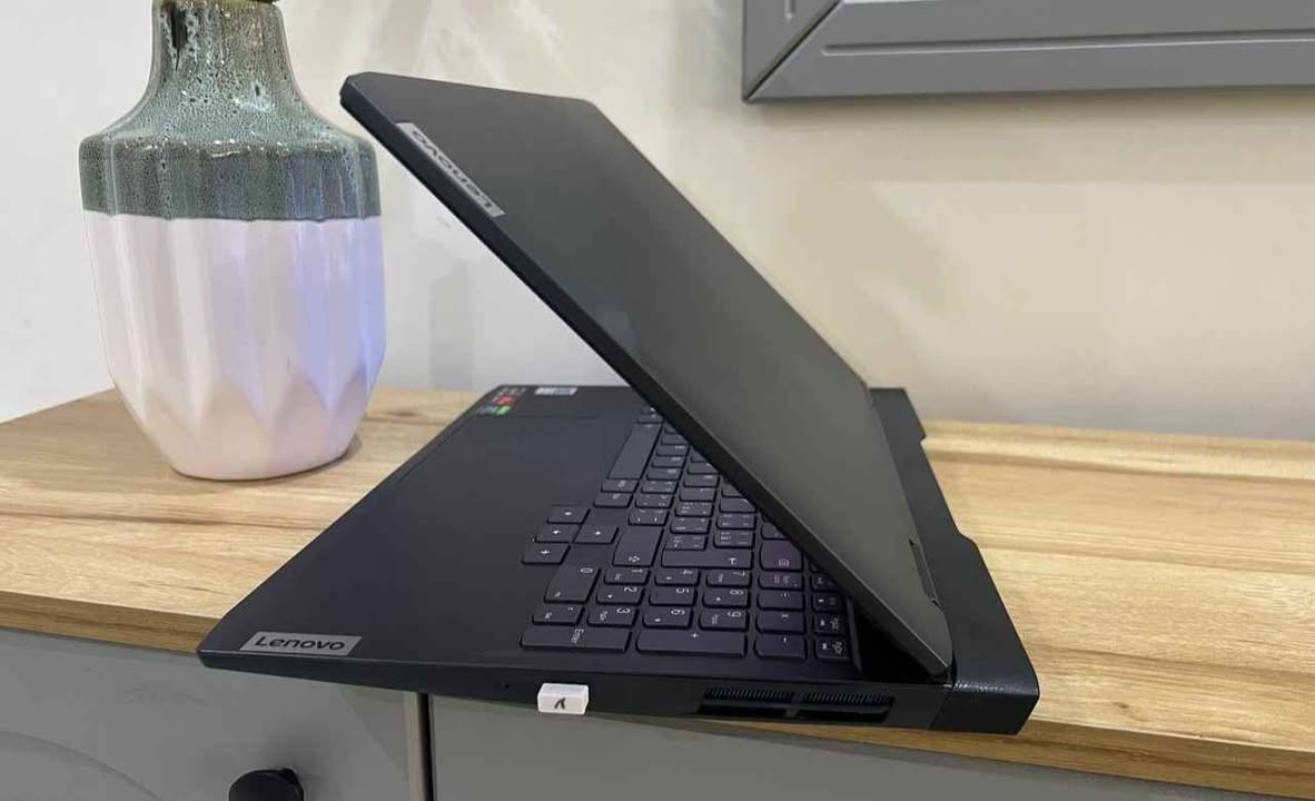 LENOVO IDEAPAD GAMING 3
GPU: Rtx 4050 (85w)
AMD Ryzen 5 7535HS with AMD Radeon graphics.
Ram: 16gb DDR5 4800MT/s
Hard: 512GB Ssd Nvme
Screen: 15.6  2k 165Hz
Keyboard : Blue Backlit
Original charger 170Watt included
بەگشتی لاپتۆپێکی باشە و بێکێشەیە
تکایە سەیری تەواوی وێنەکان بکە ئەگەر بەدڵتە و بەکەڵکی بەڕێزتان دێت نامە بنێرن. لەگەڵ ڕێزم
نرخی ئەم بەرهەمە ١,١٠٠,٠٠٠ دینار
گەیاندن بەردەستە
-------------
لابتوب نضيف جداً و ما بها اي مشاكل
مع شاحنة اصلي
سعر
١،١٠٠،٠٠٠ دينار
توصيل موجود أربيل, العراق


**إذا كنت صاحب هذا الإعلان وتريد حذفه لأي سبب، رجاءا أرسل رسالة إلى الدعم الفني**
