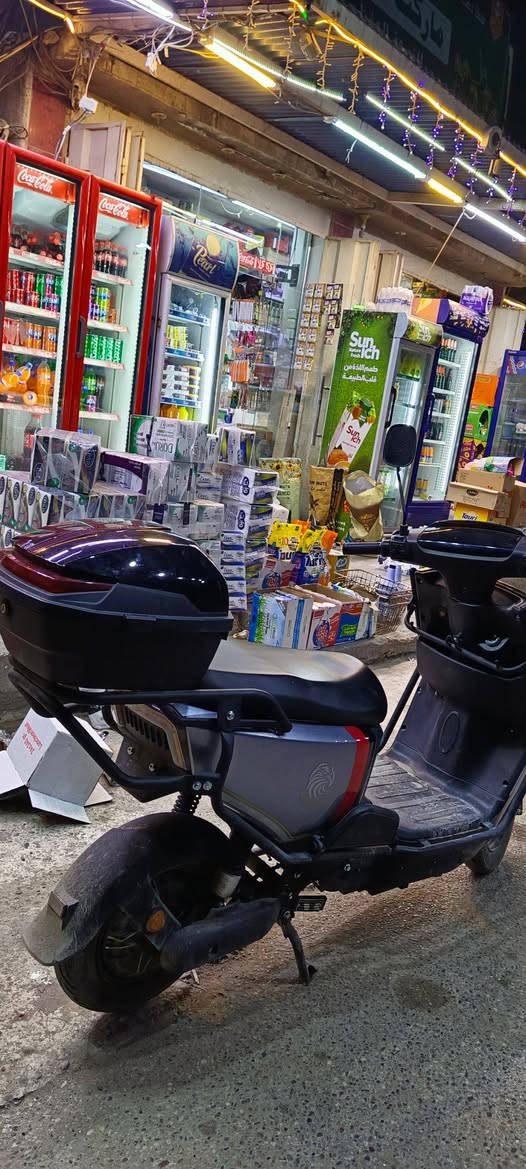 للبيع دراجة شحن
7 بطاريات جدد اكبر عدد بطاريات بالسوك تمشيك اكثر من 60 كيلو حقيقي بالشحنة الوحدة ماخذها زيرو على ايدي 

3 سرعات 

زينون عالي ناصي

اشاير LED + بك لايت LED

مبدللها ملف شادلها ابو ال1800W اصلي اكيد دراجة طلقة وموجود الملف السابق مالتها شغال 100%

سويجين بصمة تشغيل عن بعد + قفل وفتح سكيورتي

بيها بس الكفر اليمين مكسور وملحوم مصلح 

مع كامل الملحقات الصندوك والشاحنة الاصلية كلهم بحالة الجديد

سعرها 750 الف

بغداد / حي الاعلام

*********** متواجد طيلة اليوم
