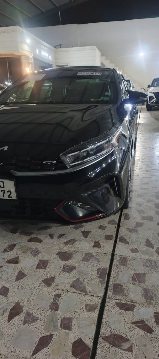 السلام عليكم كيا فورتي موديل ٢٢ فول واحد على واحد جيتي توربو الضرر بل صندوك يم الرقم شويه شكو مواصفات بيها السعر ١٧٥ رقم الهاتف *********** ***********
