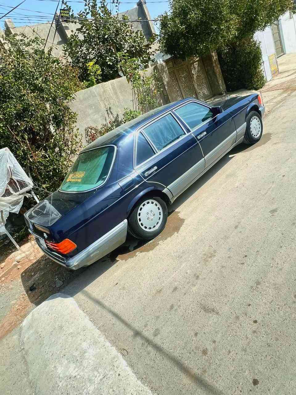 مارسدس جامبو موديل1988///560SEL
لون حبري 
*كفاله عامه من الصبغ عدا قطعه وحدة وبدون ضررر شرط 
*رقم بغداد  بأسمي هزة جديدة سنوية نهايه٢٦ 
*مكينه  وكير كفاله محور3000 ديلكو ( صار شهر من بدلت مكينه)
*تخم تاير
*حداديه اماميه خلفيه جديده
*تدفئة تبريد فول
*كشنات كهرباء
*ستيرن كهرباء
*بردة خلفية بلاد(كهرباء)
*تدفئة بالكشنات
*دبل هورن 
*سلايت
*ريمونت وسنتر لوك البلادي
*ادامه كامله من( تخم بلكات وتخم نوزلات وفيتبم كله جديد مبدل) 
*كهربائيات كلشي بيها يشتغل 
*ماناقصة اي شي الحمدلله
*للبيع او مراوس حسب القناعة السعر60 بيها مجال بسيط
*كل التفاصيل مذكوره اقراهن واتصل
 (ميعجبك تلكه الاحسن ان شاءلله)
*مكاني ديالى بعقوبة/*********** بغداد, العراق
