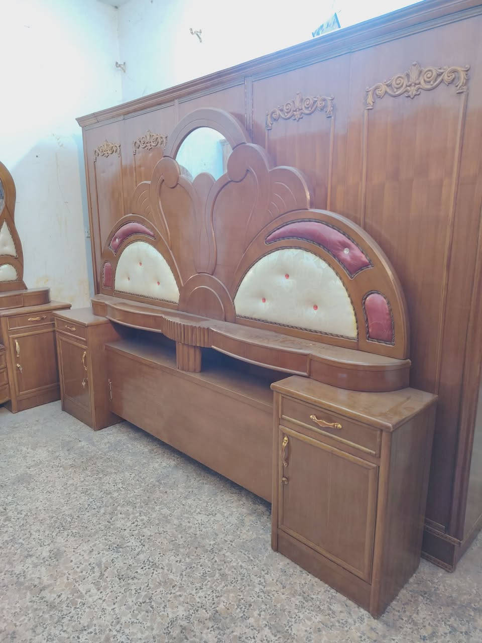 غرفه مستخدمه تزكام  صاج نضافه فول سعر 750 معرض ابو عقيل ميسان حي رساله شارع ماطور قرب صيدليه حازم ***********((نشتري جميع الغرف ))
