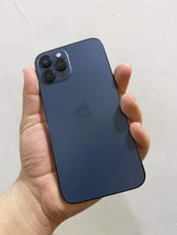 12 برو ماكس  امبدل شاشه وبطاريه شرط الاصلي ونطيك بيهم ضمان   نضافة الش...