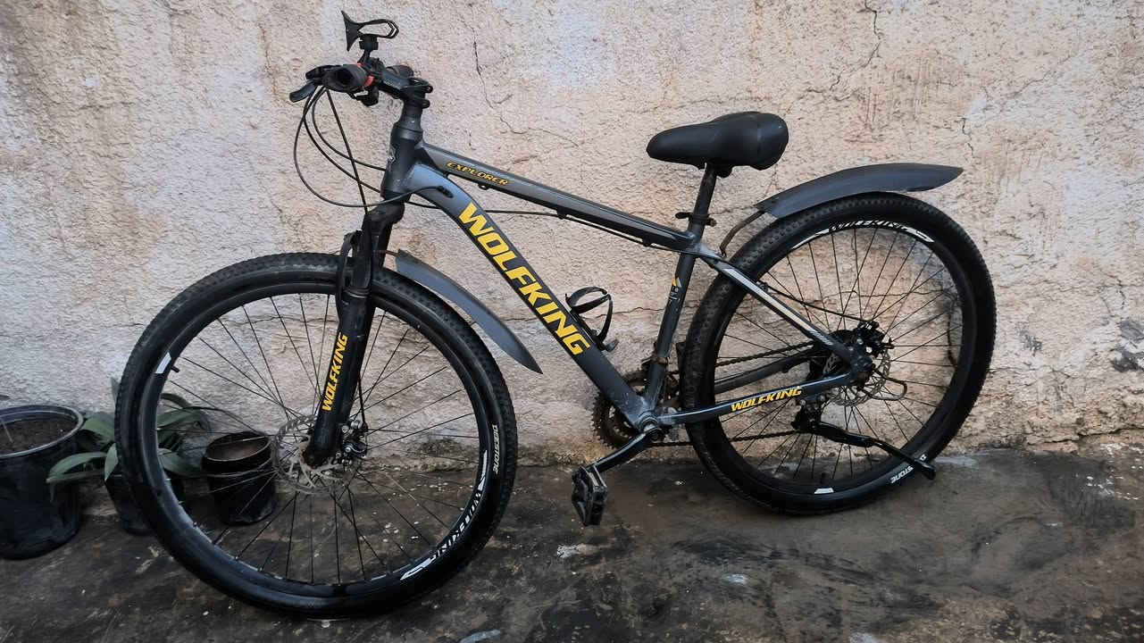 بايسكل جبلي 29 للبيع 🚴
7 سرعات
حالة التواير ممتازة
الديسكات مبدلات جديد قبل شهر
الدراجة مرتبة واستعمال خفيف
تبديل النمر يحتاج تصليح بسيط فقط والباقي كله شغال 👍

السعر: 200الف قابل للنقاش
الموقع: بغداد

للمهتم مراسلة خاص 📩


**إذا كنت صاحب هذا الإعلان وتريد حذفه لأي سبب، رجاءا أرسل رسالة إلى الدعم الفني**