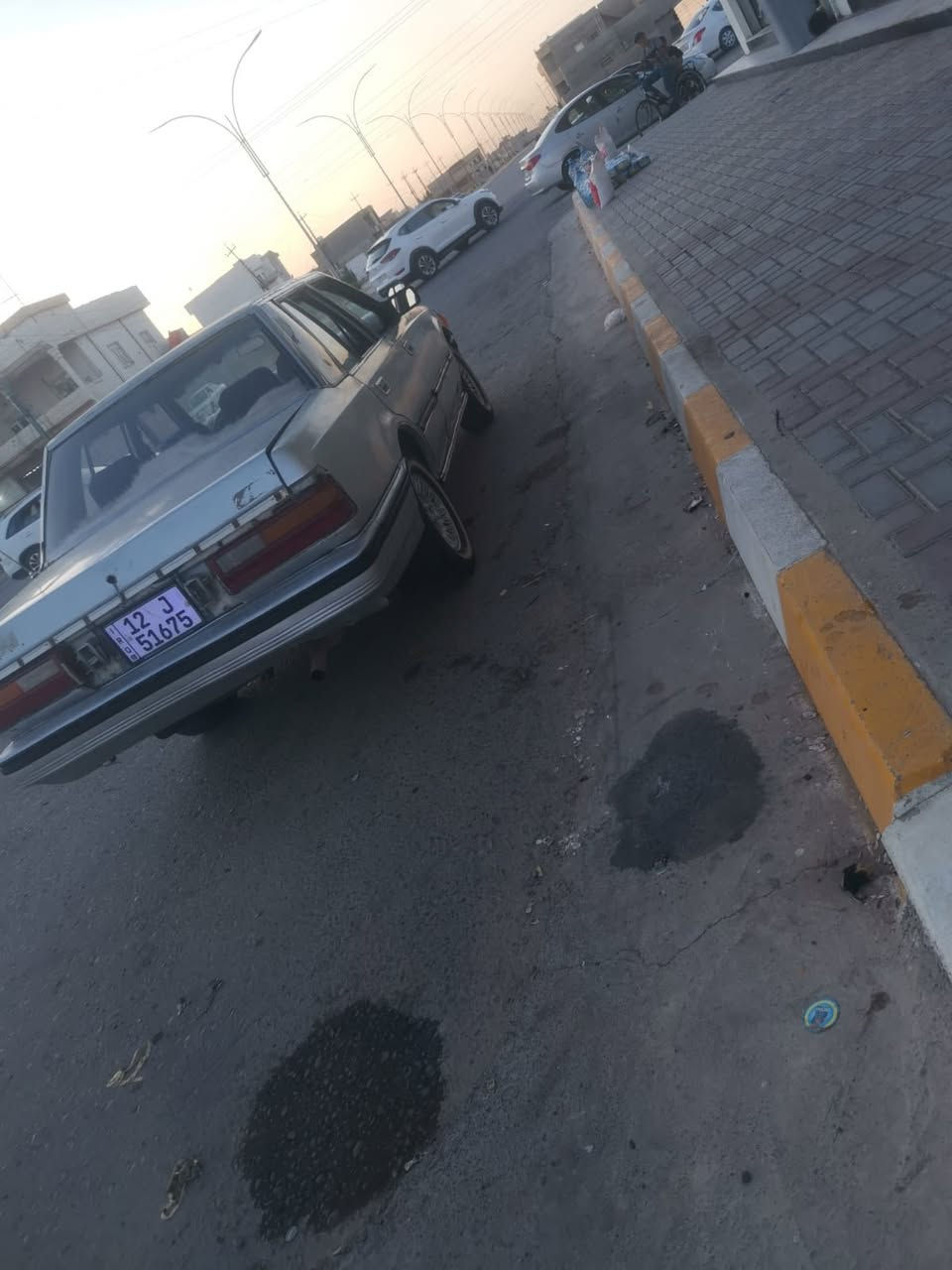 سلام عليكم سوبر للبيع موديل 84  كير ومحرك بطه كير قبل شهر ونص شاده حاويه بلباكيت  محرك شرط لاصرف ولا بخار بلشرط تخم تاير جديد بلباكيت صدر امامي خلفي قبل أيام مشتغله بلباكيت  والكشر شوف العين  رقم نينوئ انكليزي مشروع وطني سنويه ل 2028 شرط التحويل صاحب السنويه بلعلم  السعر 30  ورقه وبيه مجال  للتواصل والاستفسار
***********
***********
مكان السيارة صلاح الدين العلم 
مكلف ب النشر
