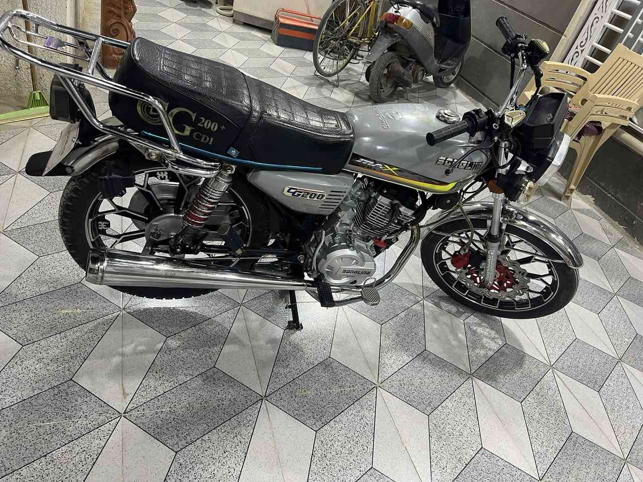 دراجه خمسه كير سيفان 2025معرض مكاتبه موجوده دراجه مكفوله برغي ما مفتوح بيها كلش نضيفه وحلوه  اشاير دبلات لدات هورن قفل ستيرن كلشي جاهز السعر 800وبيها مجال ***********العنوان كربلاء (الرقم فقط واتساب )
