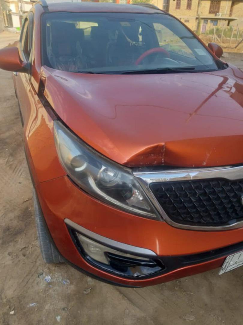 Kia sportage - 2012
مكان السيارة الديوانية 

رقمها بابل

حادثها موضح بالصور بالبنيد راجع حار

وبدون صبغ ع وضعه هذا بقه 

وبيها شوية لون جارد بالقمارة

الباقي كفالة
سعرها ١٢٥


**إذا كنت صاحب هذا الإعلان وتريد حذفه لأي سبب، رجاءا أرسل رسالة إلى الدعم الفني**
