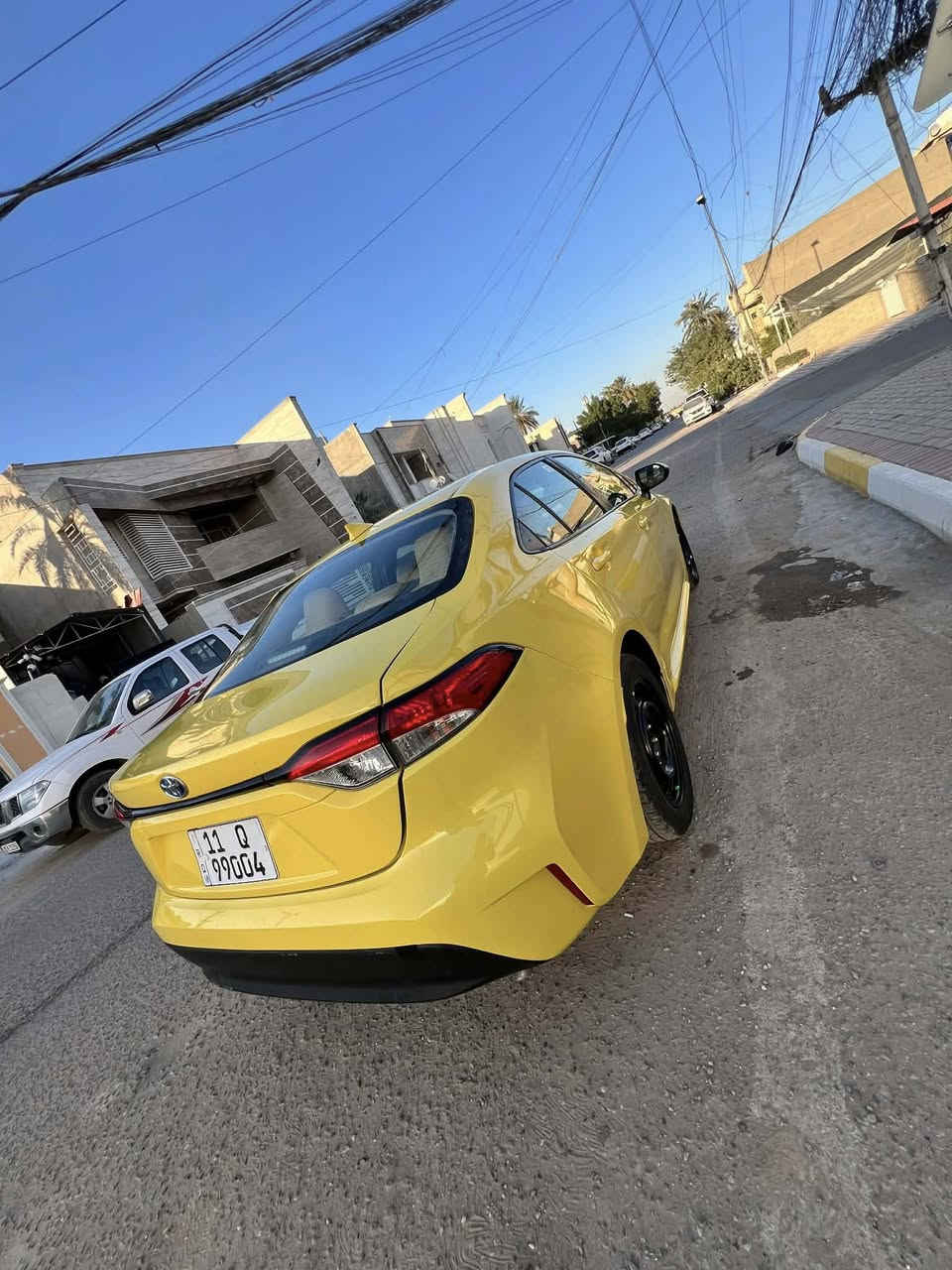 السلام عليكم 
كورلا  هايبرد 2023 
ماشية 16 mi 
كير مكينة شواصي لغود كفالة 
( صور الحادث خاص )
السعر :133 
مكانها بغداد 
للاستفسار : ***********
