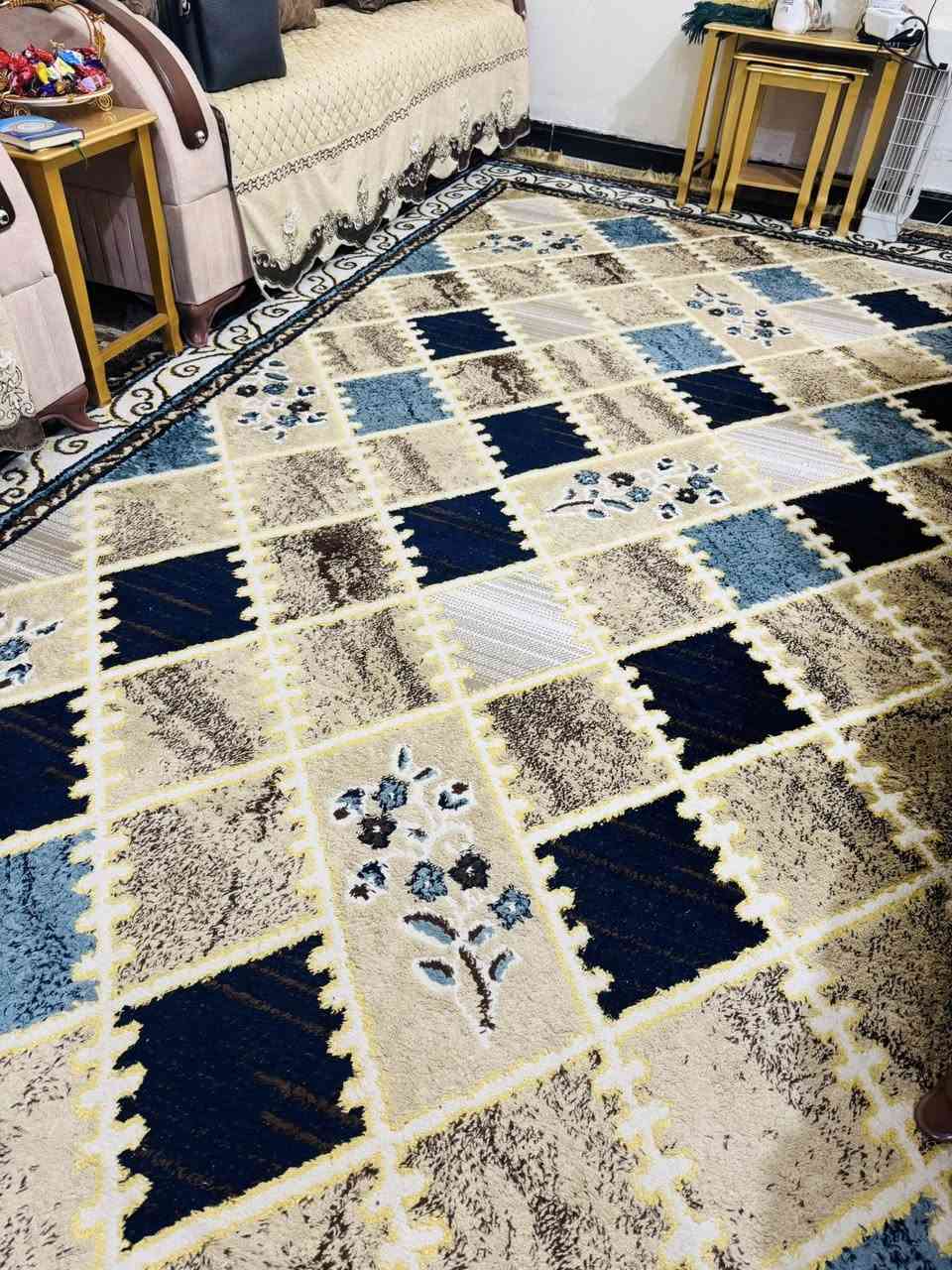 السلام عليكم زولية وظيفية كلش وثخينه للبيع قياس ٤ في ٥ السعر ٥٠  الف للاستفسار ‭٠ ٧٧١ ١٧٢ ٧٩٩١‬
