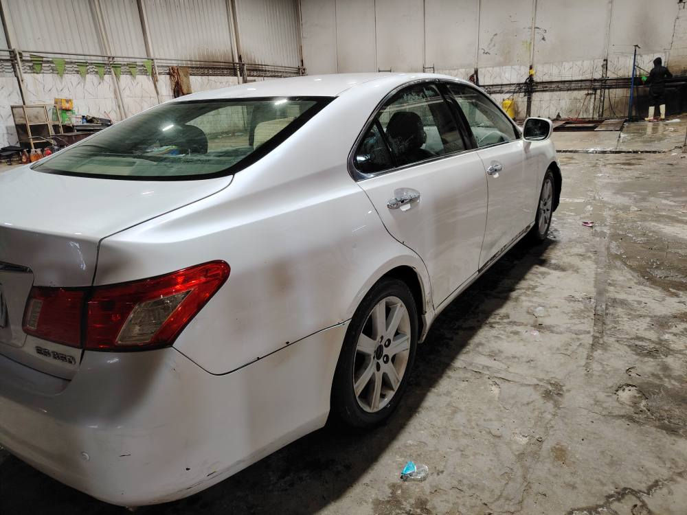 السلام عليكم للبيع لكزس موديل ٢٠٠٧ بسعر جدا مناسب مكاني شهداء السيدية ابيع بدون مكينة لان كايمة بس السيارة شغالة وين متريد اطلع بيهه *********** بغداد, العراق
