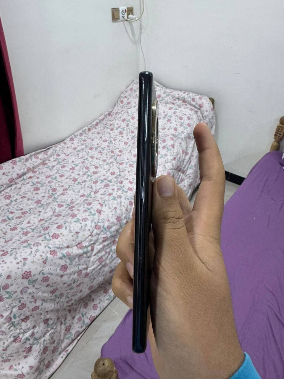 السلام عليكم جهاز هونرX9B جهز نضيف وذكرته 256  وجهز هوه كورتونه ورايده 250 الف بي مجال  اتوصل  
***********
