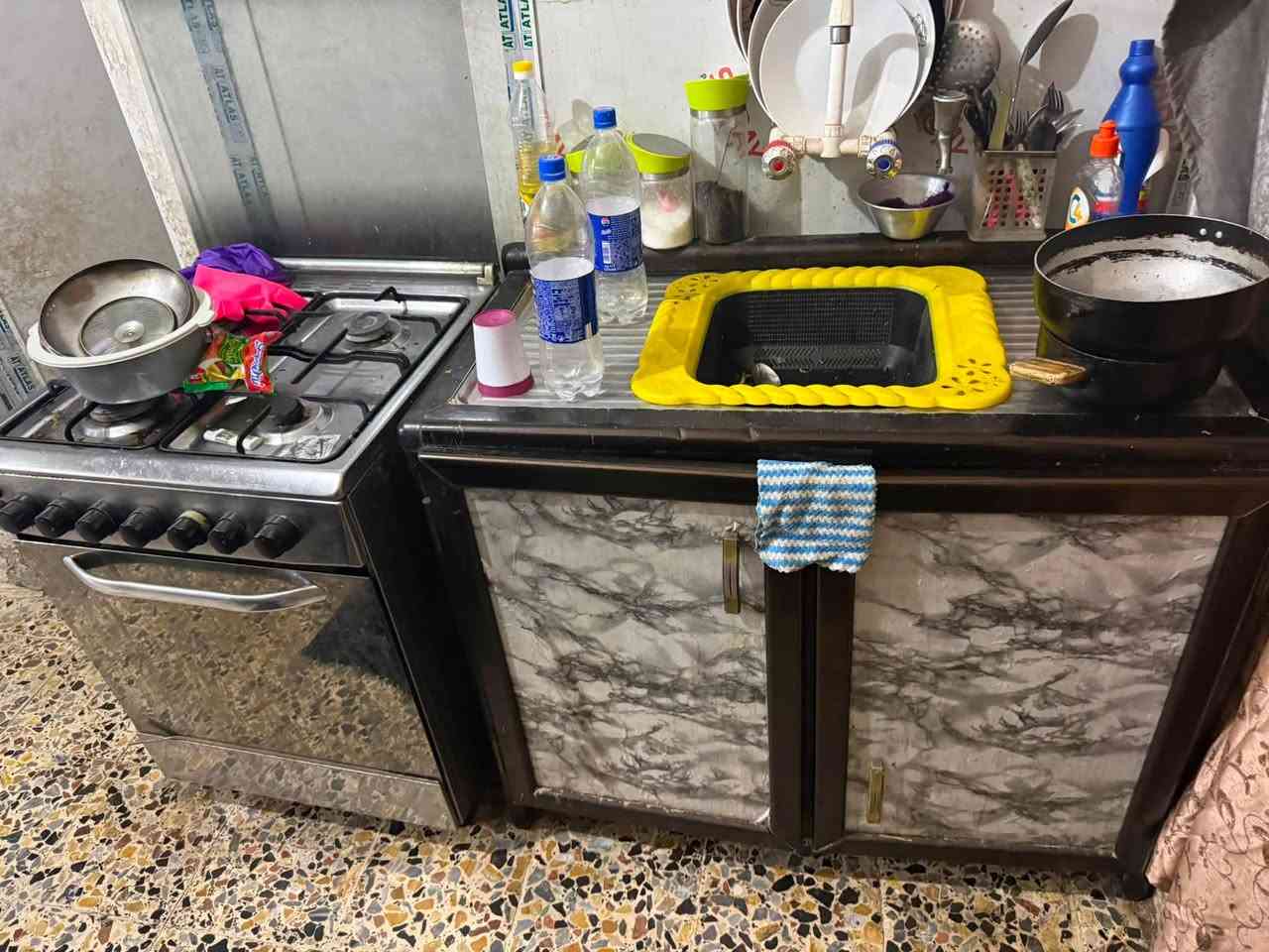 للبيع المكان بغداد الجديده شارع المسبح *********** مع وجود مايكرو وافون جدد بالكارتونه

