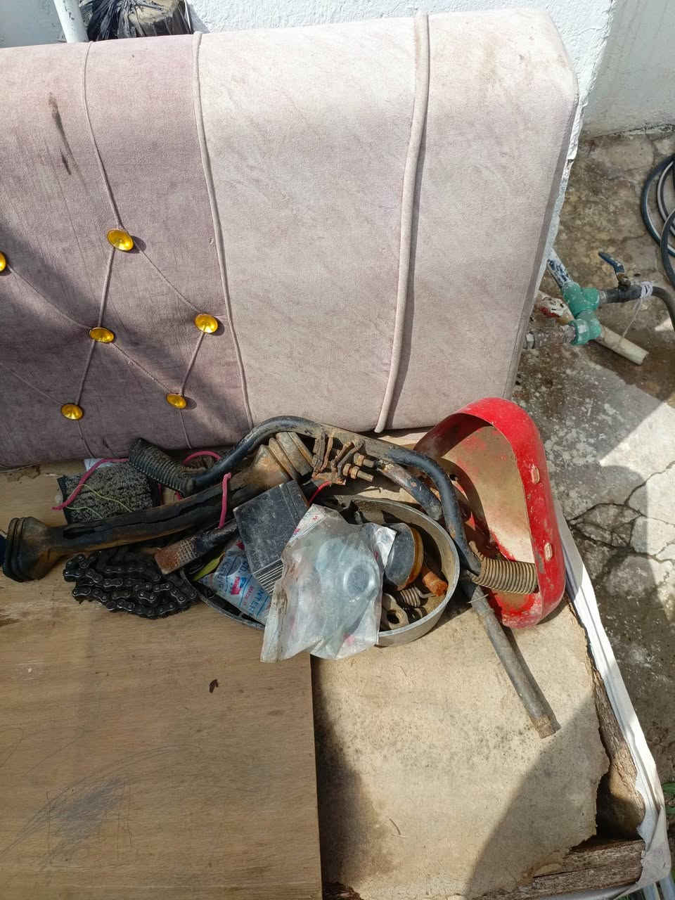 السلام عليكم،،
81للبيع نقصها شفت كابريتر دوسات السايق قبق زنجيل-
السعر 450-
موقع الدراجة ديالى قريب على بعقوبة


**إذا كنت صاحب هذا الإعلان وتريد حذفه لأي سبب، رجاءا أرسل رسالة إلى الدعم الفني**