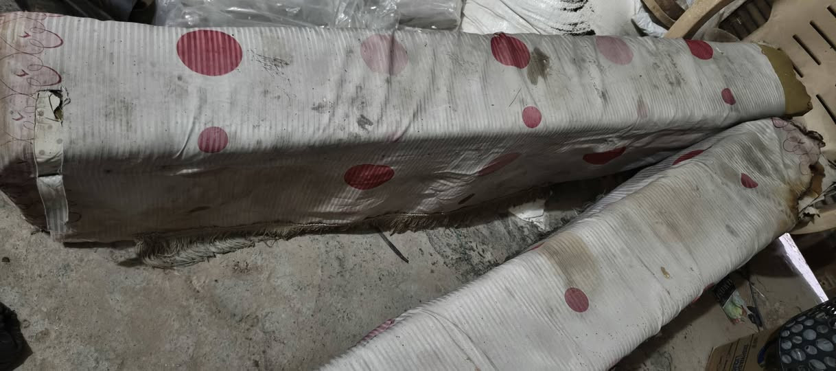 السلام عليكم مصطبات ومرايه للبيع سعر مناسبة الرقم ***********
