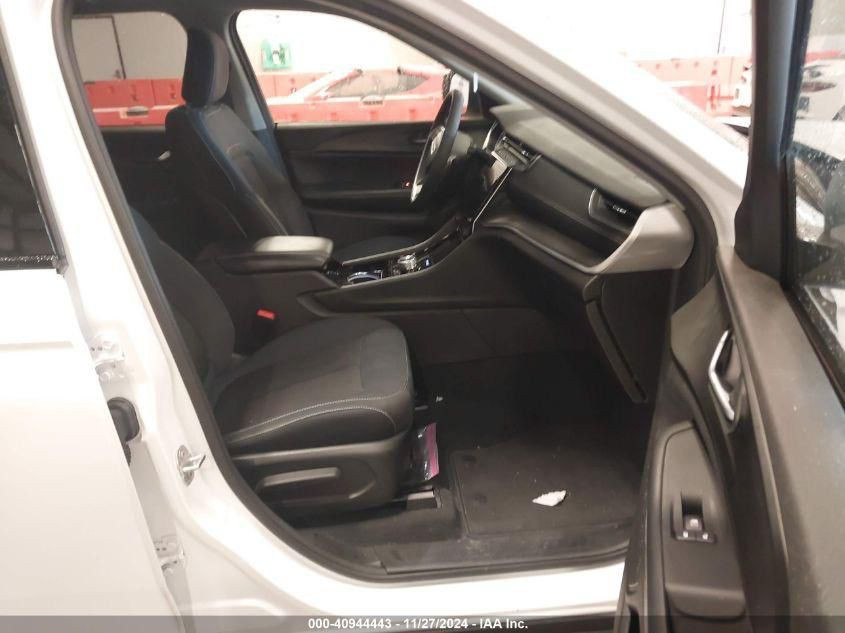 سلام عليكم .جيب لاريدو للبيع موديل ٢٠٢٣.. 
بدون رقم حادث جامرلغ وربع من لبنيد .سيارة نظيفة وجديدة خير مم الله 
السعر . (٢٩٠ )

***********
