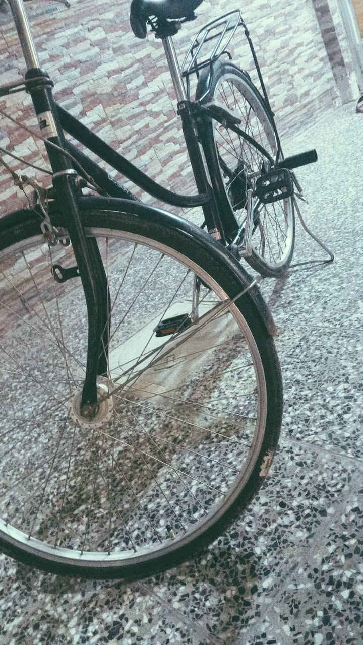 سلام عليكم بطه بناتي للبيع الحجم 26 السعر 90 وبيه مجال لطيبين الاستفسار عله هذا الرقم *********** ولشراي يراسلني
