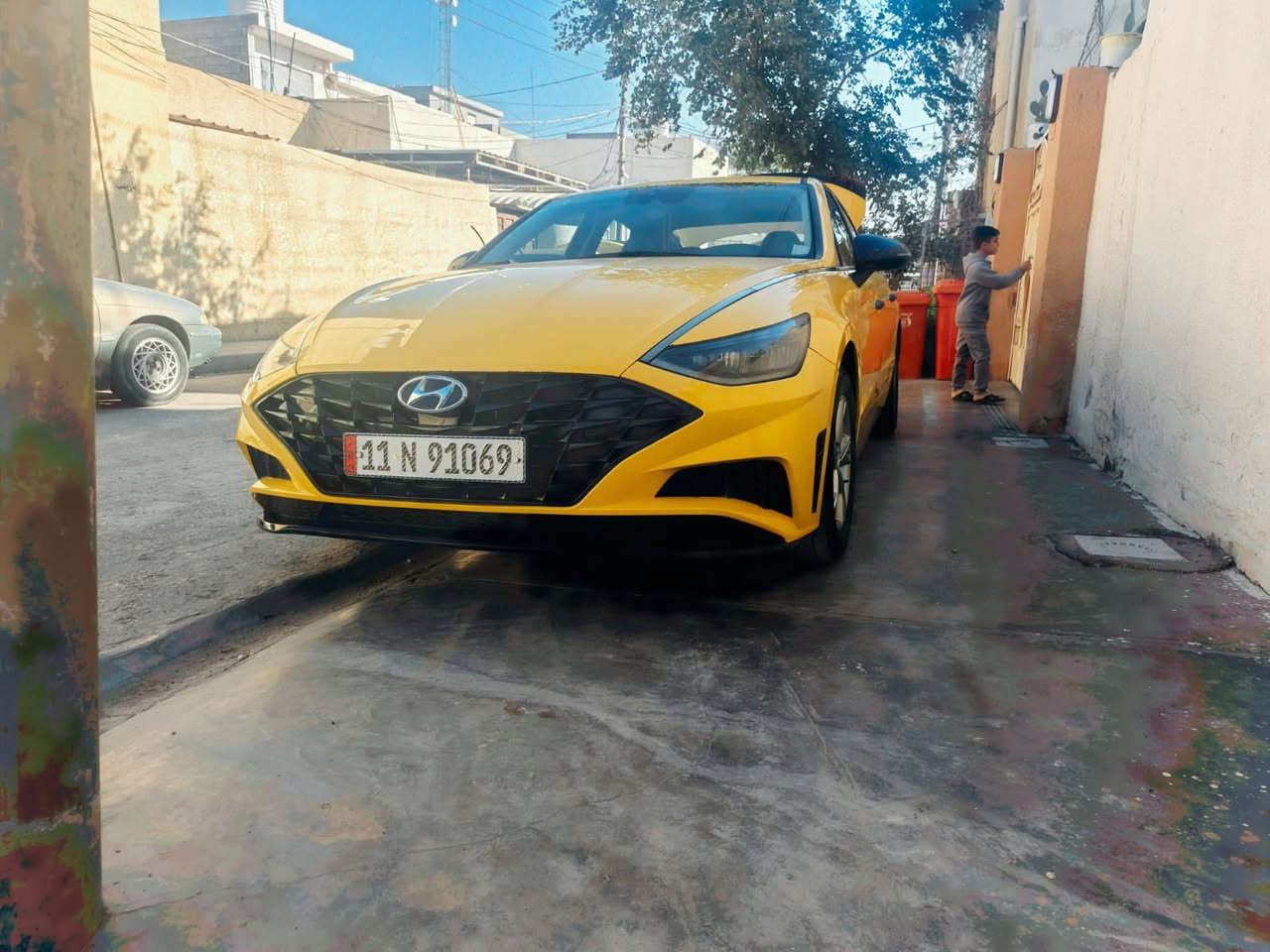 سلام عليكم 
سوناتا 2029 بغداد ماشيا 100 الف سياره جديده حادث خفيف سياره جاهزه من كل نواحي سعر سياره 173 بيها مجال قليل.رقم بغداد تحويل مباشر مصفرها صور حادث بمنشور مكان سياره ديالى بلدروز او بغداد نهضه ‭0770 724 0002‬ هذا رقم صاحب سياره
