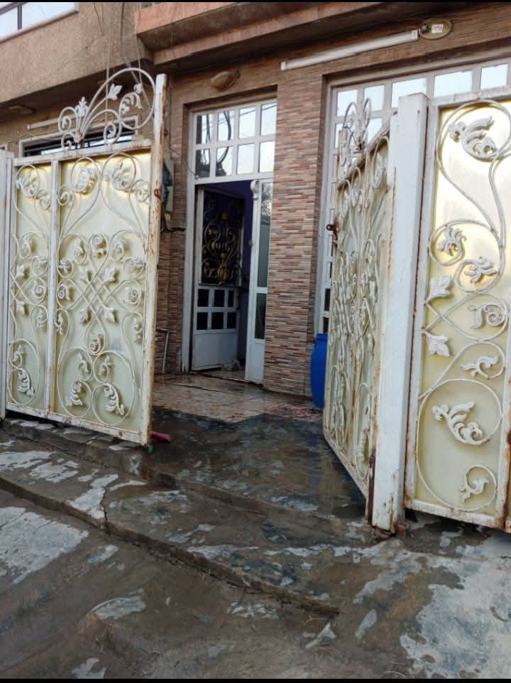 دار للبيع في منطقة السيدية شارع العلوة 
قرب اسواق الواحة  قريب على الخط السريع
خلف شركة ومعرض سردار للسيارات
الشارع عريض ( طبكة لسيارتين )
البيت مقابله حديقه تشجير
المساحة ٤٥ بالسند واقع حال 50
للاستفسار
📌📌 ( على الخاص فقط او الاتصال على الرقم  )
📌📌واتساب  ***********
