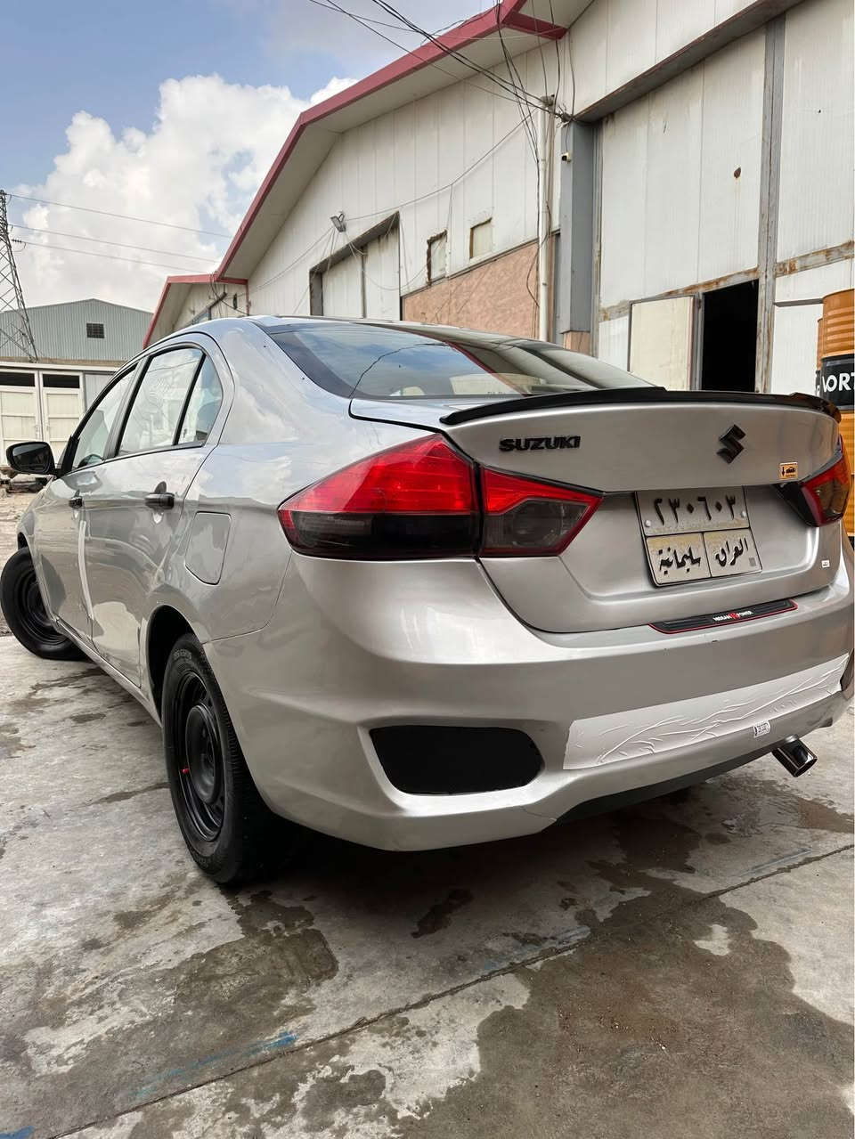 سوزوکی سیاز ٢٠١٥ یابانی عەسڵی 🇯🇵
سەیارەیەکی تا بڵێی تندوتۆڵە ماڵی دۆستە تەقەو رەقەی نییە 
هەزەی تازەیە تایەی تازەیە چوار پارچەی بۆیاخە بەس یەک پارچەی دەعمە ئەوانی کە دەعمی نییە بەنزین کەم ئەخوا 
0️⃣7️⃣7️⃣1️⃣7️⃣7️⃣4️⃣3️⃣7️⃣8️⃣7️⃣📞📞 السليمانية, العراق
