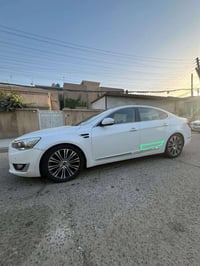 للبيع K7 بيها صبغ على كد شبرين محدده بالباب اي نقص مابيها باسمي موديل ...