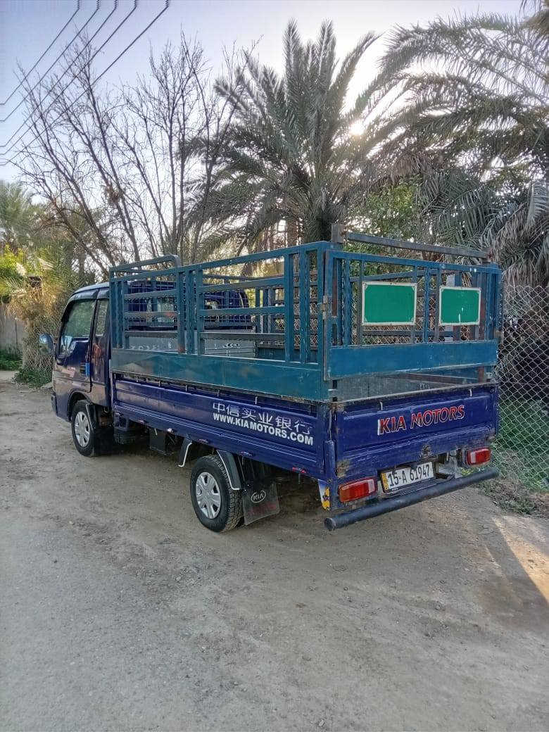 السلام عليكم للبيع كيا ام عيون موديل 2002 رقم الانبار نكليزي سنويا 30 محرك كير اكسن  شواصي صدر كهريات كلاه شقاله سياره وضع شركة بلادي سعره وبيه مجال ***********
