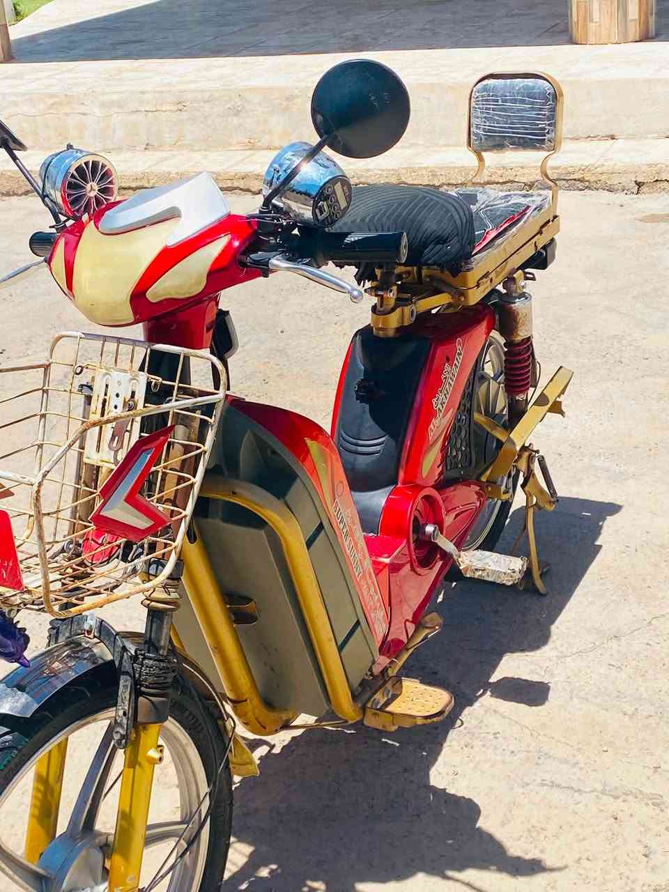 سلام عليكم
ماطور اخوين للبيع بطاريات جديده ع فحص

تايرات جديد ماطور نضيف مابي اي نقص مثل ماموضح 
بصوره. السعر350وبي مجال 

عنوان :الفلاحات النساف 

رقم الهاتف:***********
