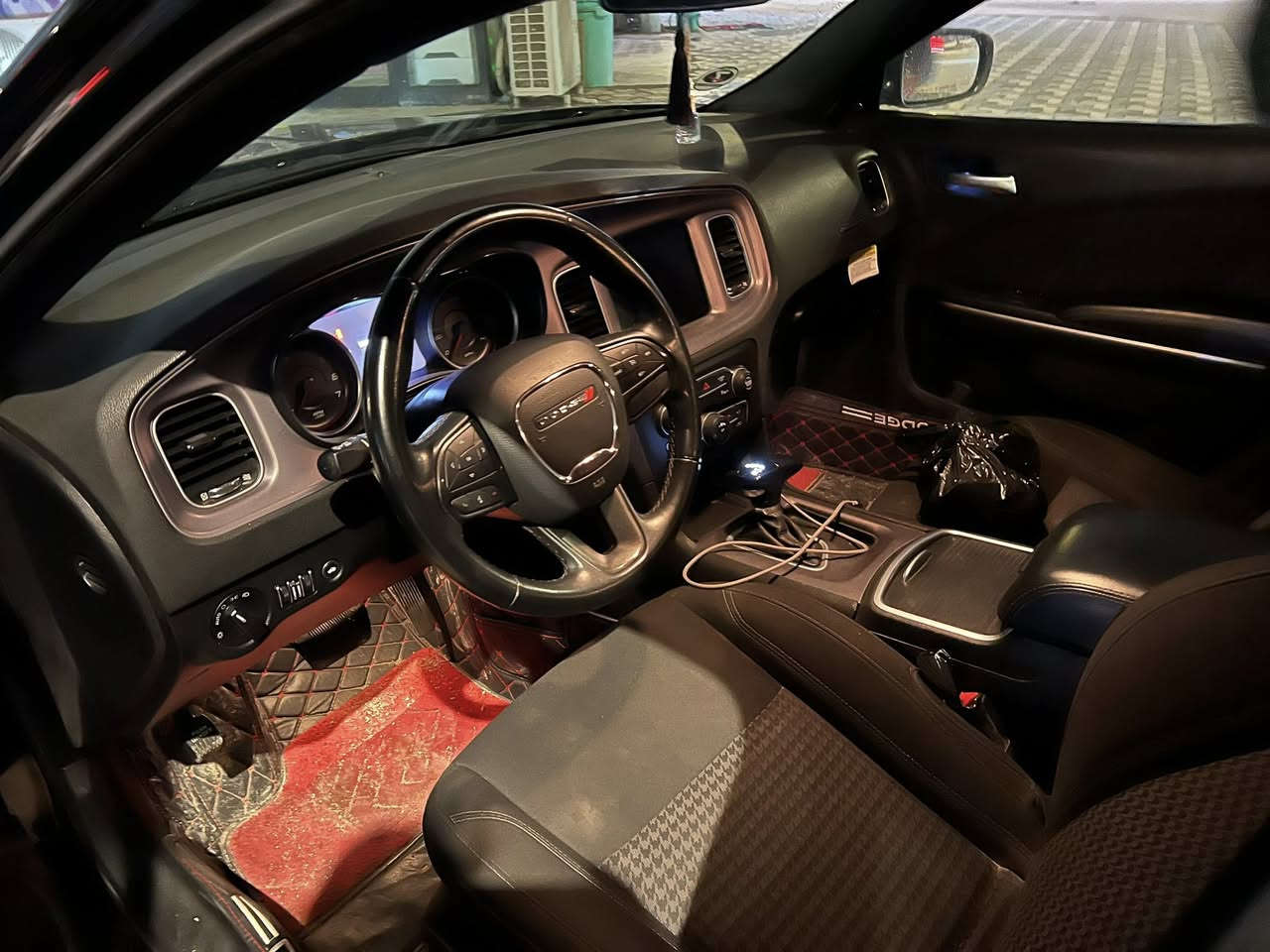 سلام عليكم جارجر للبيع 23 اصل ماشيه 26 جامع وبنيد ايرباك استيرن فقط سياره جديده لون اسود رقم بصره تحويل مباشر بيع اومراوس مكاني الناصريه مركز ***********
