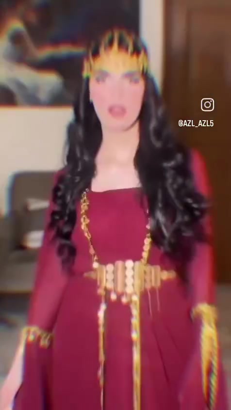الواااانه تجنن 🦋😍
قماش الزي الكردي… فخامة من أول نظرة ✨تول مطرّز بنقوش هندسية أنيقة مع بطانة ساتان لامعة بلون برونزي مميز، يعطيك إطلالة راقية #اكسبلورر


**إذا كنت صاحب هذا الإعلان وتريد حذفه لأي سبب، رجاءا أرسل رسالة إلى الدعم الفني**