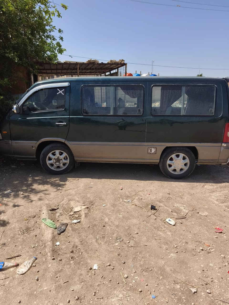 السلام عليكم ورحمه الله وبركاته ستانه مديل 97السياره خير من الله جاهزه مكينه مكفوله رقم بغداد السعر 68وبيه مجال  الرقم ***********
