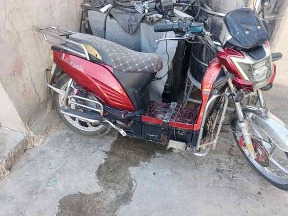 موطور شحن للبيع
نوع
هارلي
 ✅بطاريات عل فحص✅
⭕لايت عالي ناصي 
⭕ شاشه الكترونيه 
⭕نظام ®️ الرجوع الى الخلف
⭕ نظام 3 سرع 1 2 3 
⭕ بريك امامي، خلفي 
⭕ اشاير يمين، يسار
⭕تشغيل عن بعد 
⭕ جهاز انذار سرقه
⭕ شاحنه الشركه الاصليه 
⭕ كلشي شغال كهربائيات 
الموطور نظيف مثل ما موضح بالصور 
(( السعر 250 ))رقمي مكاني شهداء
***********
