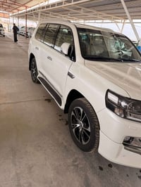 لاندكروز GXR • V6 • كفاله عامه