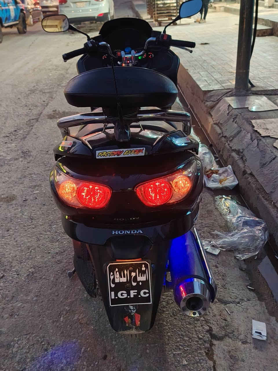 فورزه 9/0مكينه شرط برغي ما مفتوح ويرمنيه شغاله حساسات شغاله بصمه جهاز تحكم كير شغال العنوان موصل سعر 900 وبي مجال رقم تلفون***********
