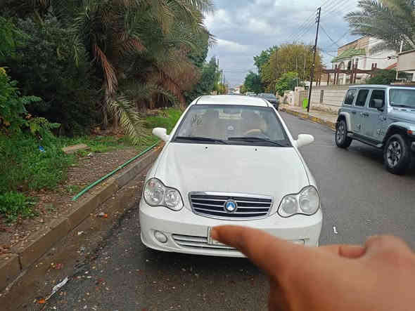 سيكي 13كصه قديمه
السياره بلديه بيها شبر صبغ بجاملغ اليسار 
شرعيها بل معارظ 
يحول بس 
***********
***********
