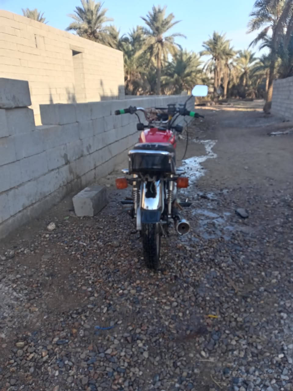 السلام عليكم دراجه للبيع موديل ٢١ سيفان المكان الخالص جديده الاغوات  ***********
