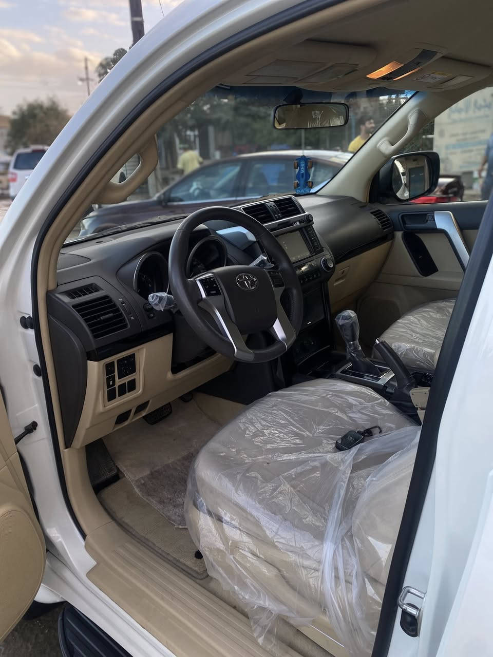 سلام عليكم للبيع برادو
موصفات
:شاشه وكامره خلفيه
:تحكمات ستيرين
: بصمة تشغيل
موديل 2017
: ماشيه 133
:مري شفط :
حساسات امامي خلفي
:بصمة قفل وفتح يدة ابواب
: مطفأ بلاديه
:محرك V6 4000
:دبل تانكي
: رقم سليمانيه تحويل ثاني يوم
:مكان ديالى
للاستفسارع رقم ***********
