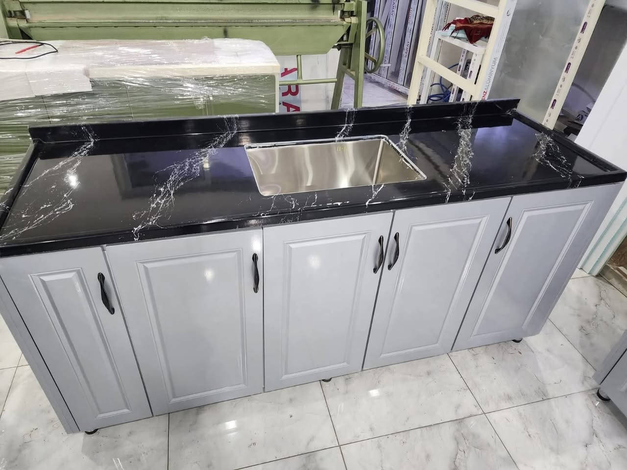 مطابخ الامير 💥جديد،💥 تفصال تزكام 
قياس 3 ارضي وملحق
وسنك مترين. كامل مرمر +حوض ستيل هديه 
للستفسار ع خاص او تساب ***********
