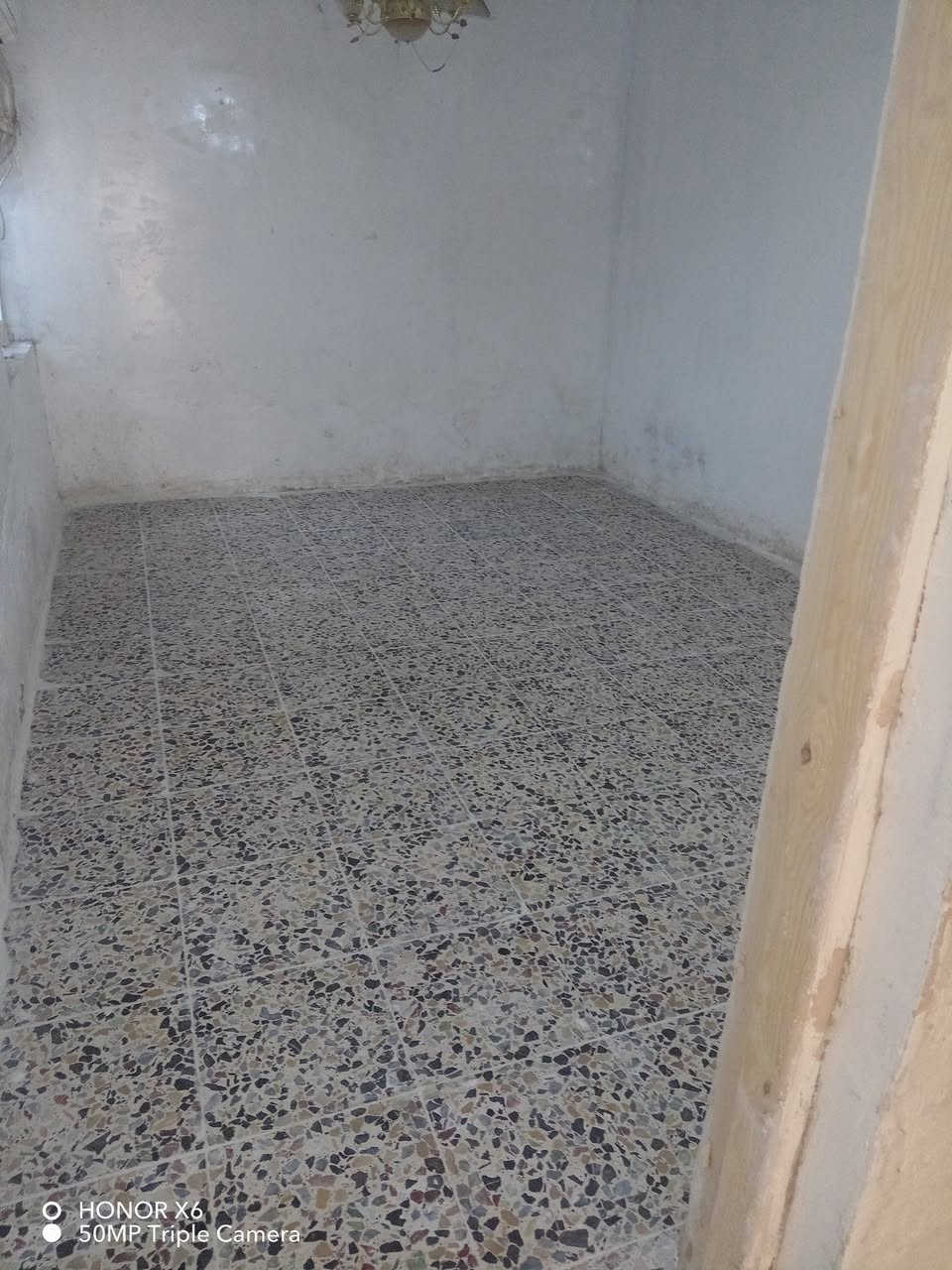 سلام عليكم خلفه تطبيك كاشي بورسلين سراميك هذا عملناه هاذي رقمي *********** بس وتساب *********** لي ريد واسني خاص تدلل
