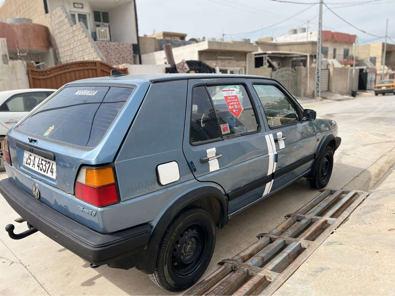 فولکس واکن مۆدیل ١٩٨٨ سەیارەکە هی دەستی خۆمە ڕەنگی شینی دیاری نەکراو گێڕ و مەکینەی بەشەرت تەقەو ڕەقەی بەشەرد کارەبایی بەشەرد تەحویل و غەرامەی بەشەرد سەنەوی تا ٢٠٣٠ تازەیە ڕەقەم ئینگلیزی کەرکوک وەرەقەی بەنزینی لەگەڵدایە مەکینە ١٨ ی ٥ گێڕی جیتایە ماڵی دۆست و فەقیرە بەنزین هەرناخوات (سعری ٣٠ گەڵاو مەجالێکی برایانە / ئەگەر موشتەری نیت سەری خۆت و سەری منیش مەئێشێنە تکایە❤️)٠
***********/*********** كركوك, العراق
