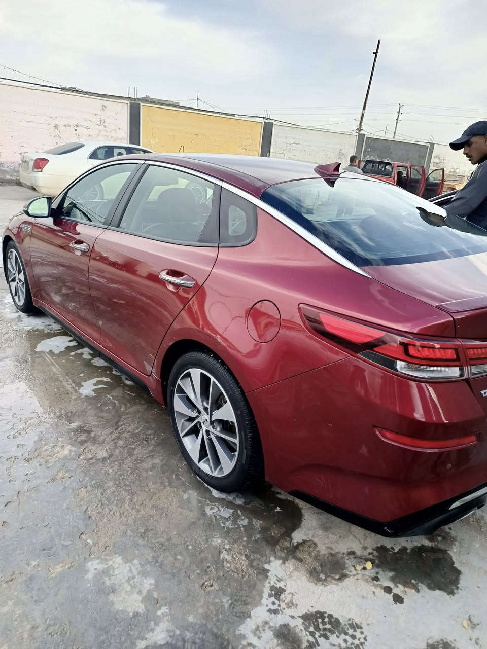 السلام عليكم
للبيع فقط 

اوبتيما 2019 وارد أمريكي 

لون كرزي 🍒 

رقم بغداد 

ماشيه 100

فول مواصفات واحد علا واحد من عده البني رامه 

حادث بنيد مصبوغ فقط بدون تبديل السونار موجود بل منشور 

السياره جاهزة وجديده واحله من الصوره بعد 

بصمه 

بصمه ابواب 

كشن كهربائي 

رادارات جانبيه

حساسات خلفيه 

اشاره بل مري 

لدات 

دبل اكزوز 

بعد بيها مواصفات اهواي 

مكان الديوانية عفك 

اتصال علا الرقم فقط 

‏‪***********‬‏
