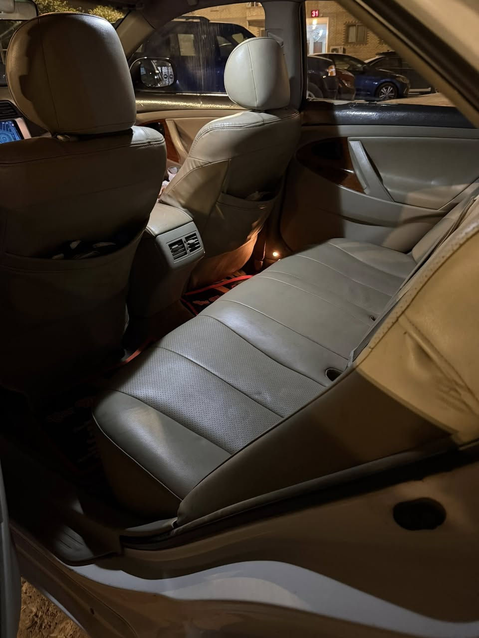 السلام عليكم كامري 2009 خليجي المرغوب لون ابيض بغداد بأسمي 

المواصفات :
شاشة اندرويد كبيرة
لايت زنون عالي ناصي
كشنات جلد بلادي 
كامرة خلفية بلادي
تبريد قطعتين 
تحكم استيرن 
تخم تاير جديد 
كير تويوتا جديد 
محرك جديد 2400 تراي لبصرة 
السيارة داخلة بوليش كامل يم NVN

شرط السيارة جديدة ومابيها اي نقص فقط طخات بسيطة ومصلحة تحويل ثاني يوم متواجد اتصال او واتس اب
بيع او مراوس حسب القناعة
السعر 110 ورقة بيها مجال قليل

***********
