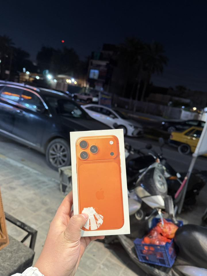 السلام عليكم ايفون 17 pro max  للبيع اخذته من عالم القلعه بطاريه 100 مشحون 53 مره جهاز زلغ مابي بعده جديد نسخه السيمكارت السعر 1900  قفل بدون عمله رجائاً للتواصل *********** العنوان بغداد حي القاهره
